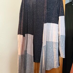 Colorblock Open-Front Women's Cardigan Sweater - Navy and Light Gray